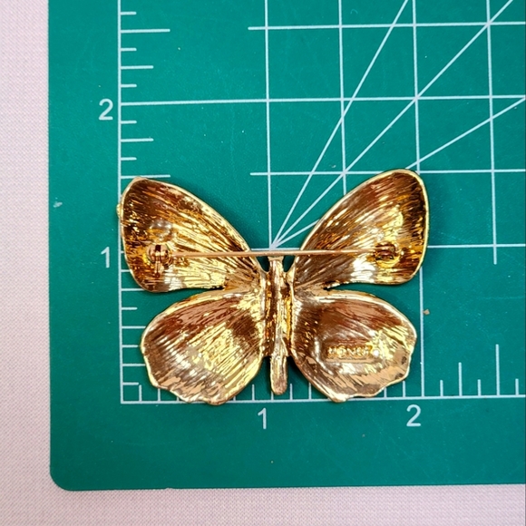 Monet Crystal Butterfly Vintage Brooch Pin - Picture 5 of 11